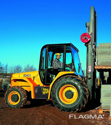 Вилочный погрузчик повышенной проходимости JCB 940