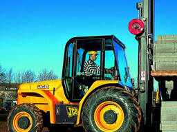 Вилочный погрузчик повышенной проходимости JCB 940